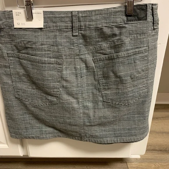 American Eagle super stretch high rise plaid mini skirt - Picture 5 of 5
